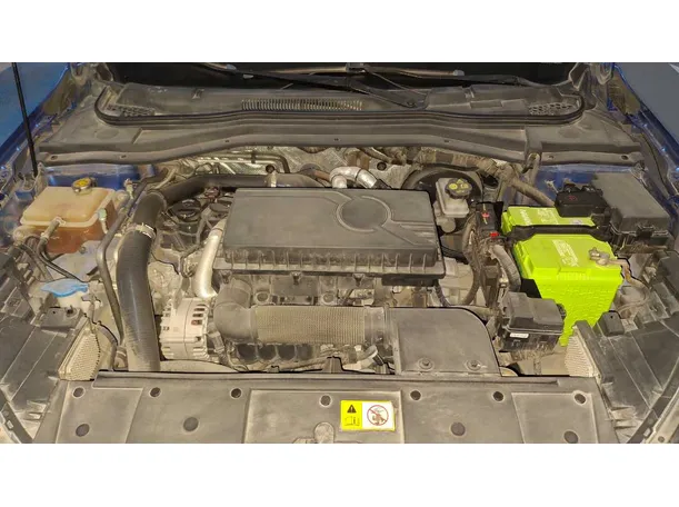 Car image 19