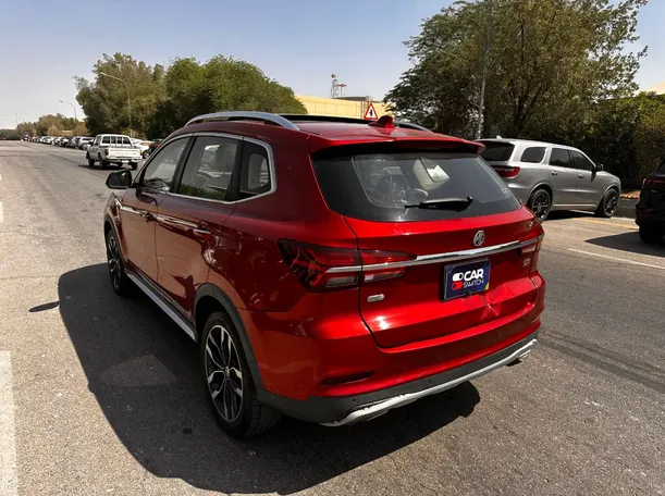 Car image 7