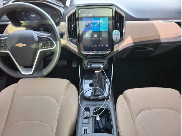 Car image 15