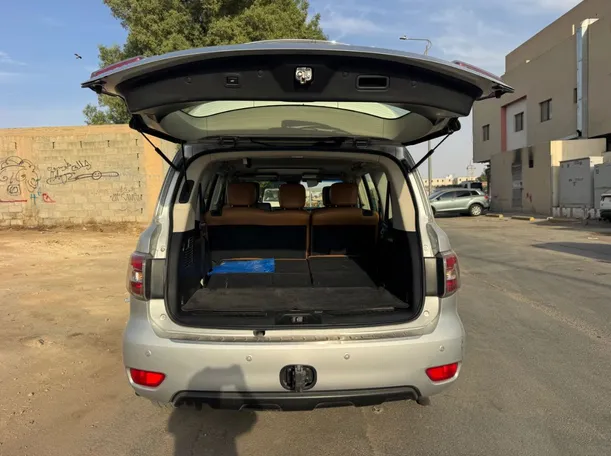 Car image 20
