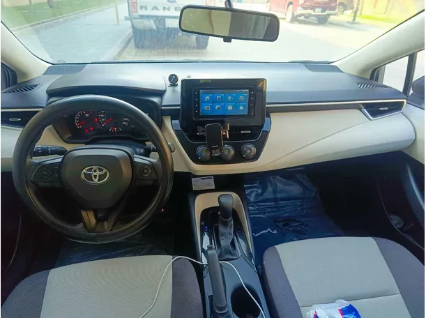 Car image 19