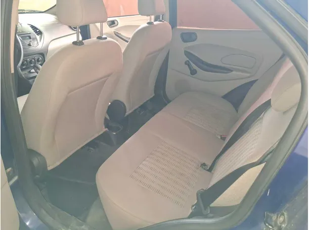 Car image 10