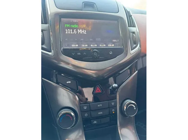 Car image 8