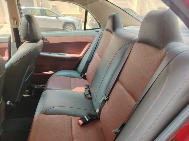 Car image 18