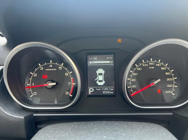 Car image 19