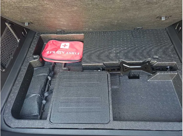 Car image 25