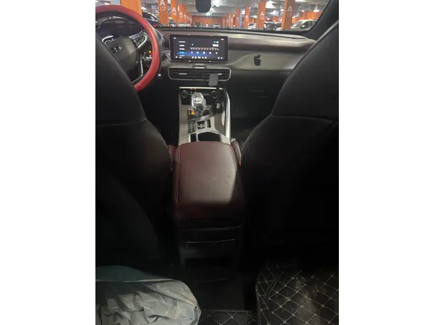Car image 22