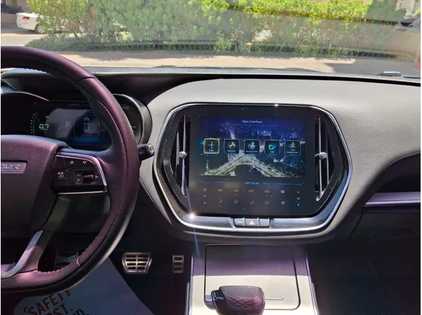 Car image 16