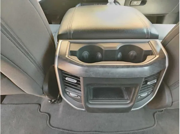 Car image 38