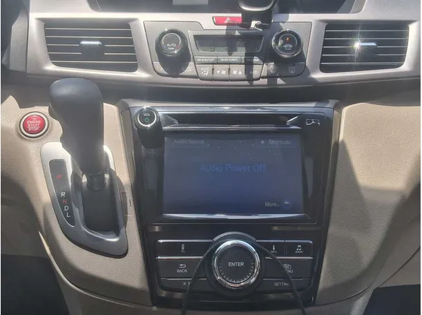 Car image 17