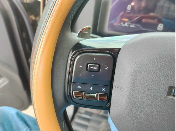 Car image 29