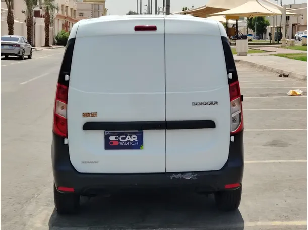 Car image 6