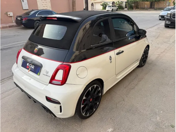 Car image 5