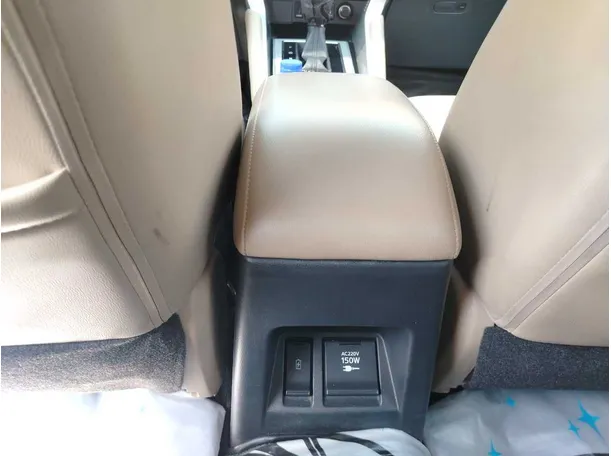 Car image 33