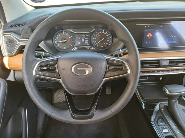 Car image 17