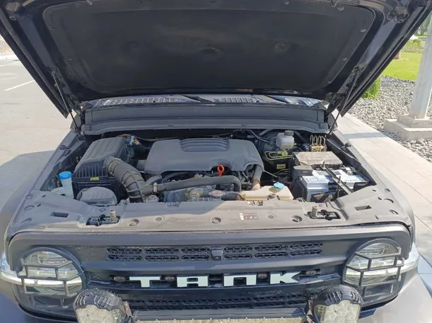 Car image 25