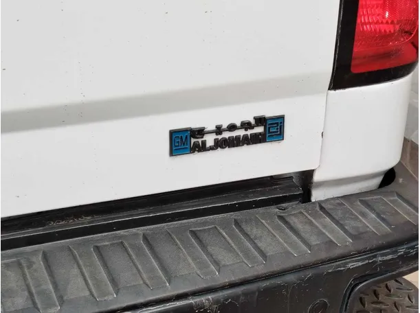Car image 18