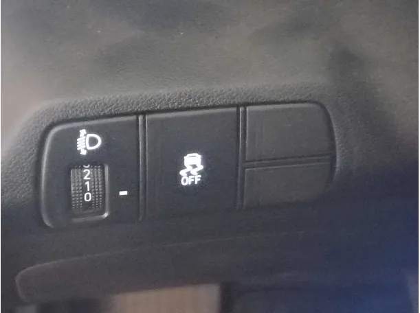 Car image 27