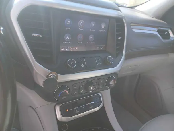 Car image 18
