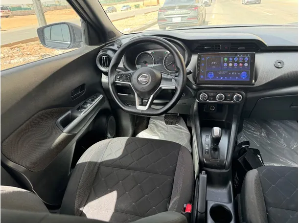Car image 21