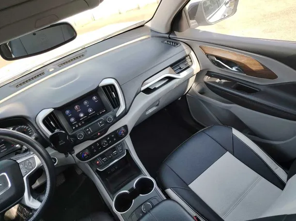 Car image 22