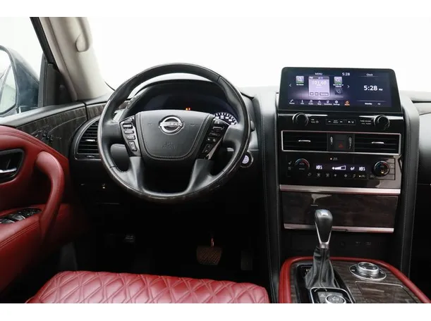 Car image 14