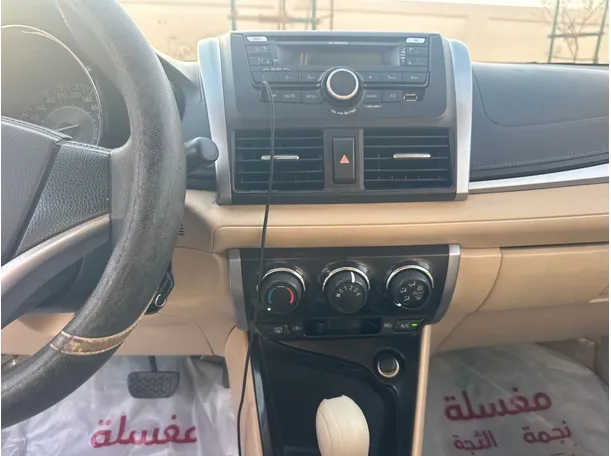 Car image 16