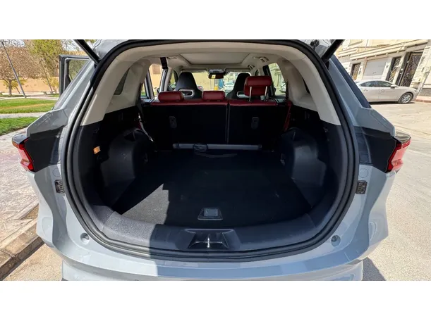 Car image 21