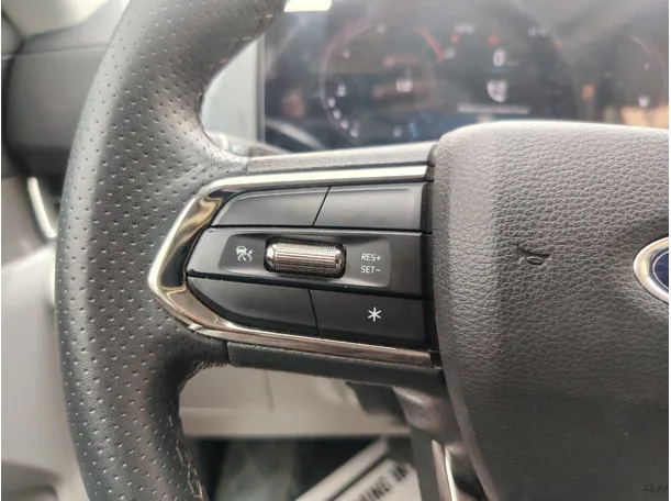 Car image 34