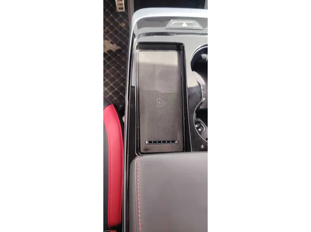 Car image 26