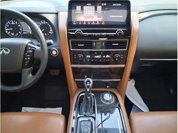 Car image 16