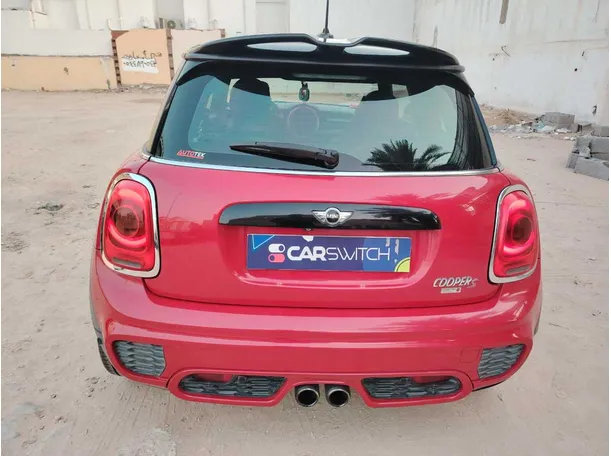 Car image 6
