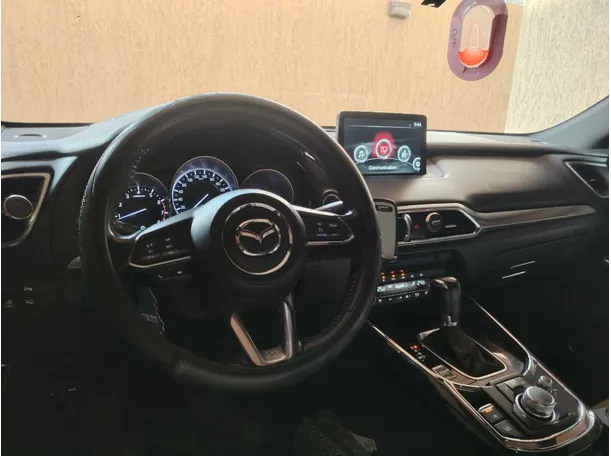 Car image 27