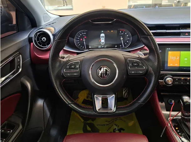 Car image 17