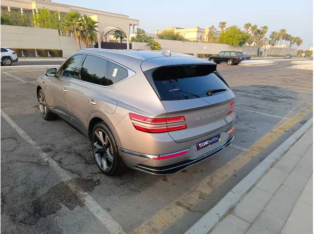 Car image 7