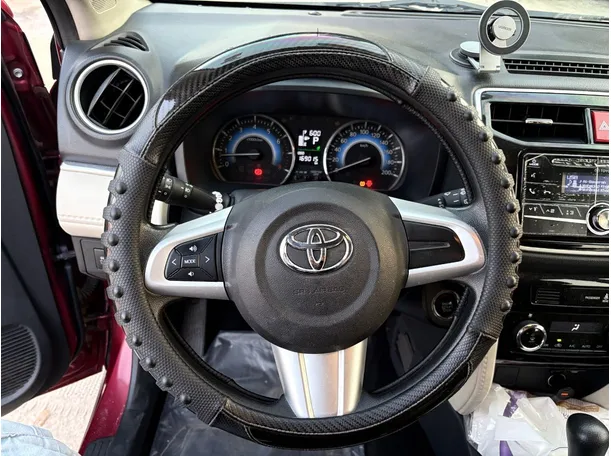 Car image 22