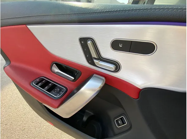 Car image 26