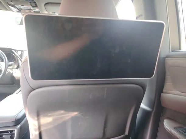 Car image 35