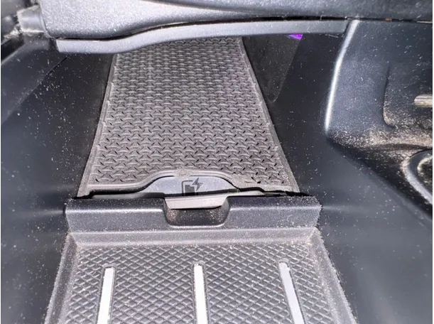 Car image 22