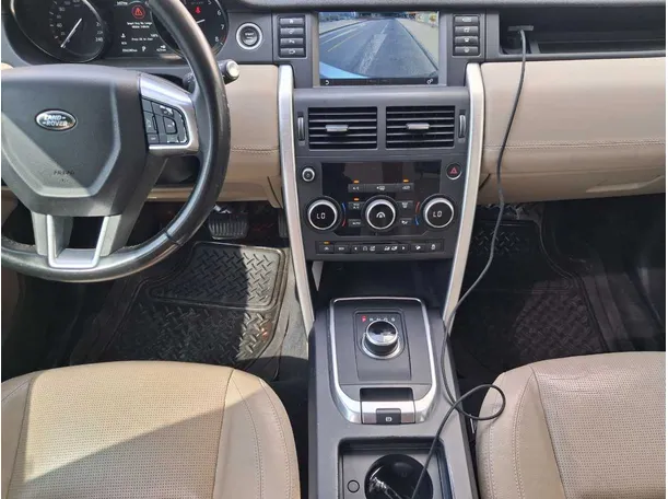 Car image 15