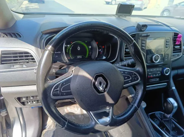 Car image 16