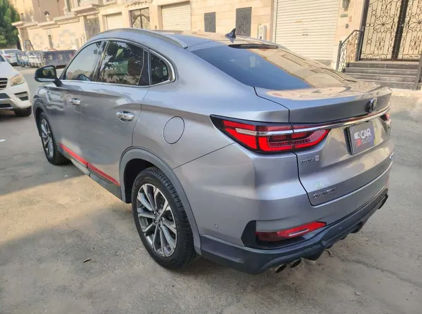 Car image 7