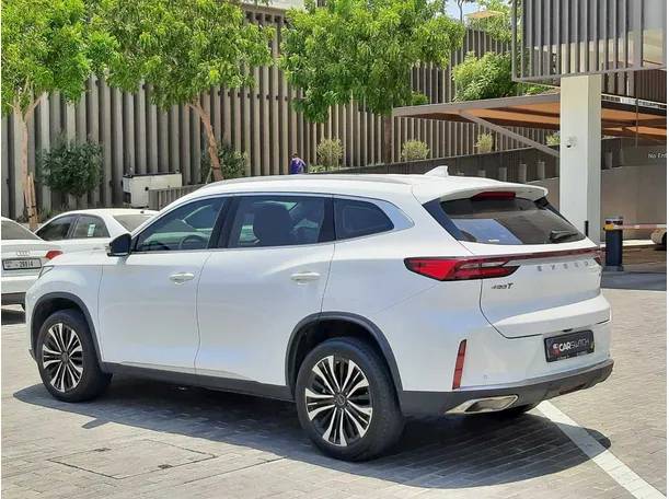 Car image 8