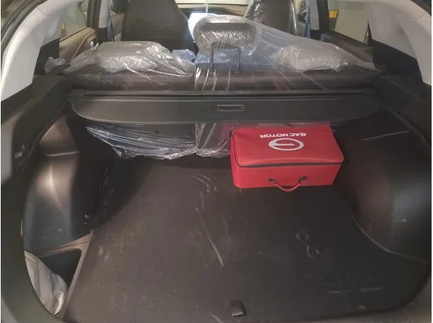 Car image 21