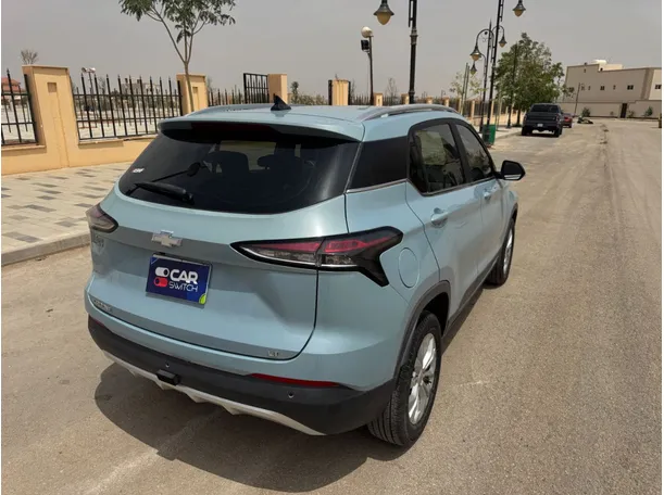 Car image 5