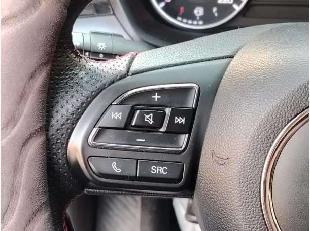 Car image 27