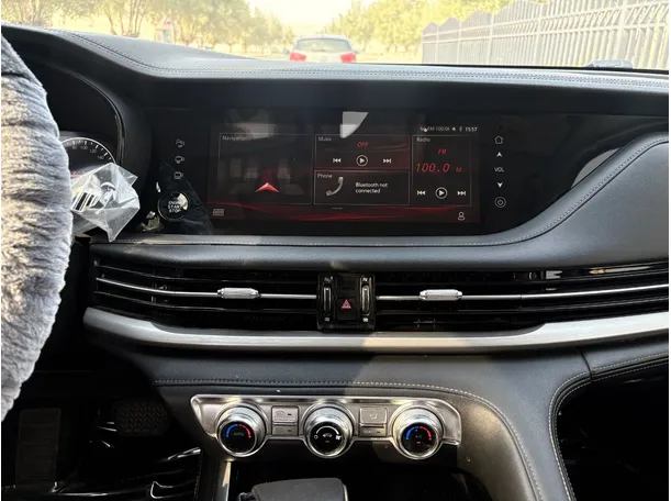 Car image 21