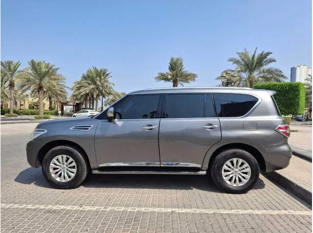Car image 8