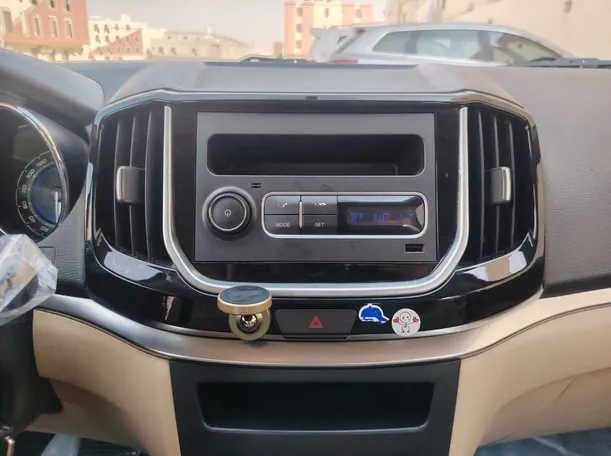 Car image 24