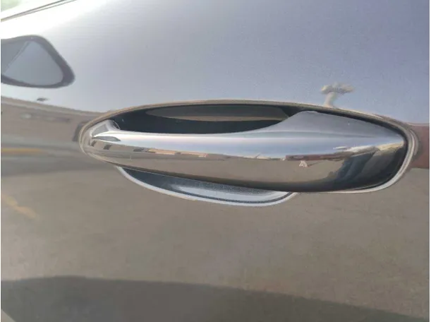 Car image 33